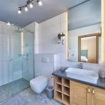 Luxury Mladenka *
