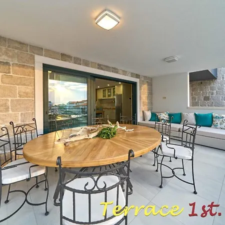Luxury Mladenka * Jesenice (Split-Dalmatia)