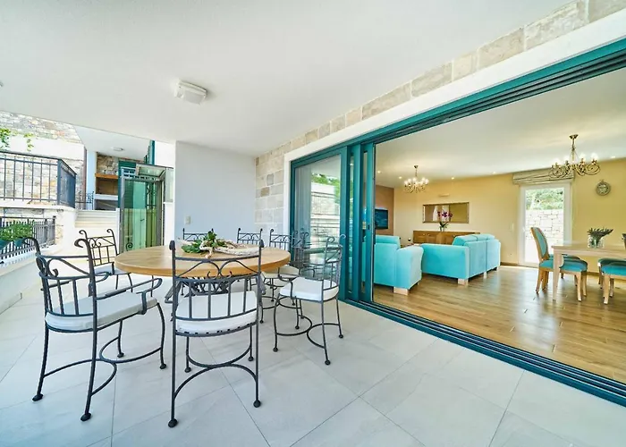 Luxury Mladenka Villa *