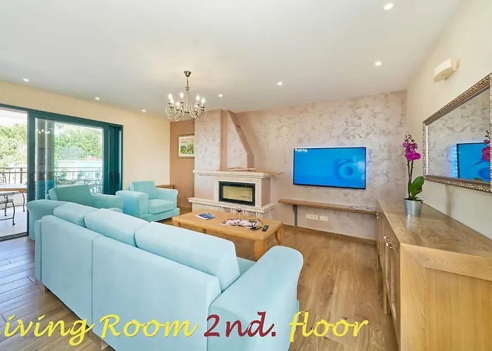 Luxury Mladenka Jesenice (Split-Dalmatia)