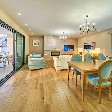 Villa Luxury Mladenka *