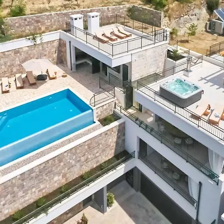 Villa Luxury Mladenka Jesenice (Split-Dalmatia)