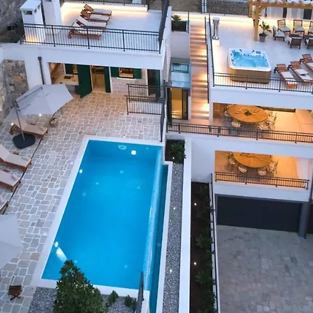Luxury Mladenka Villa