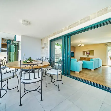 Luxury Mladenka Villa *