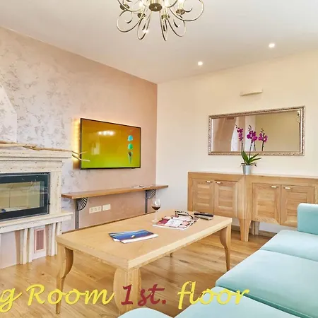 Luxury Mladenka 빌라 예세니체